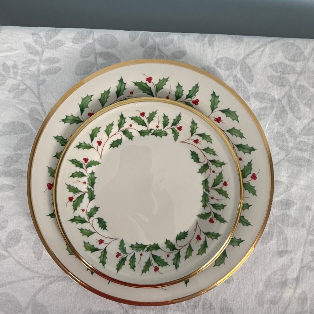Lenox Holiday Dimension Collection Holiday Dinner & Salad Plate Holly Berry Gold